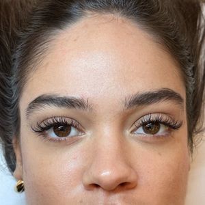 Pestañas pelo a pelo